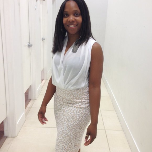 Meet your Posher, Veneissa of T-Shirt Addicts - Picture 2 of 11